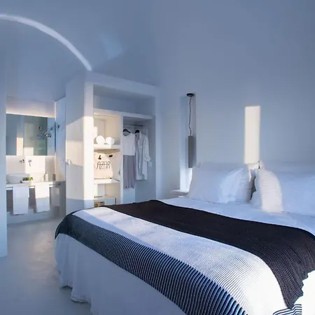 Luxury Santorini Pori Blanca Master Private Pool וילה Foinikiá