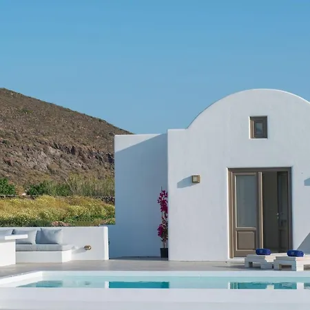 Villa Pori Blanca: Luxury Santorini Retreat With Private Pool And Sea Views Foinikia (Santorini)